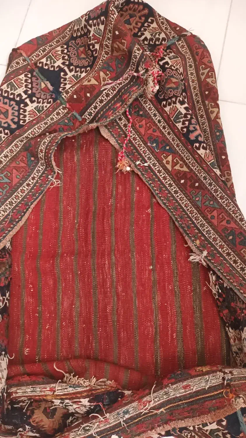 فروش فرمش قدیمی بالای ۱۵۰ساله|فرش|اردبیل, |دیوار