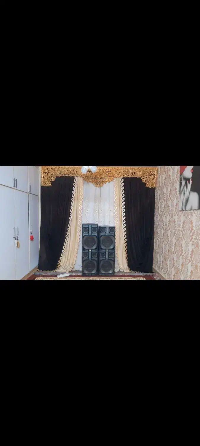 پرده ۳ متری مخمل قهویی وکرم|پرده، رانر، رومیزی|اهواز, عین ۲|دیوار