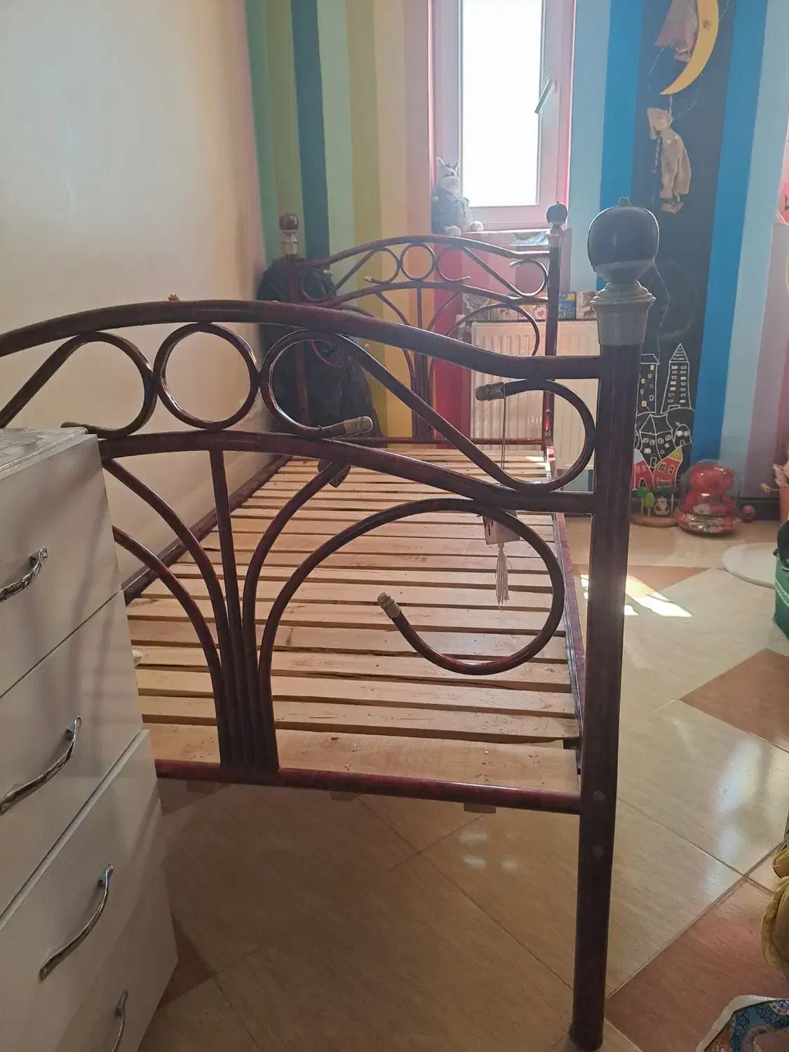 فروش فوری تخت|تخت و سرویس خواب|صدرا-فارس, فاز ۱|دیوار