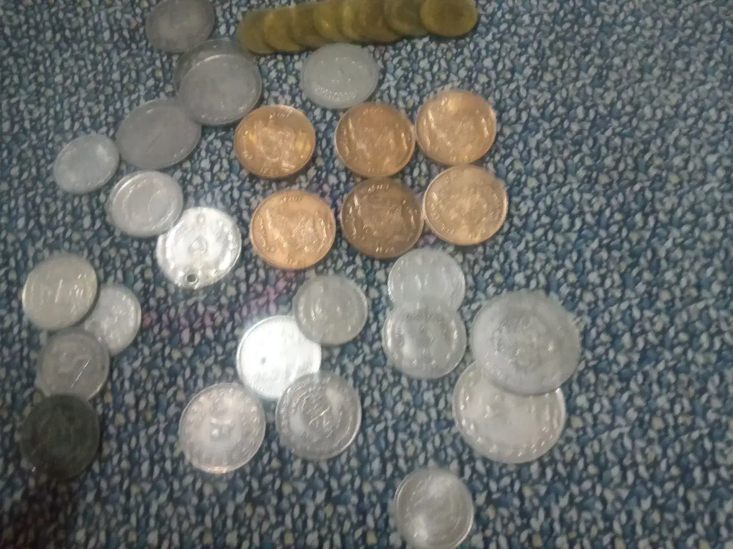 سکه های 50ریالی ومقداری اسکناس نو|کلکسیون سکه، تمبر، اسکناس|همدان, |دیوار