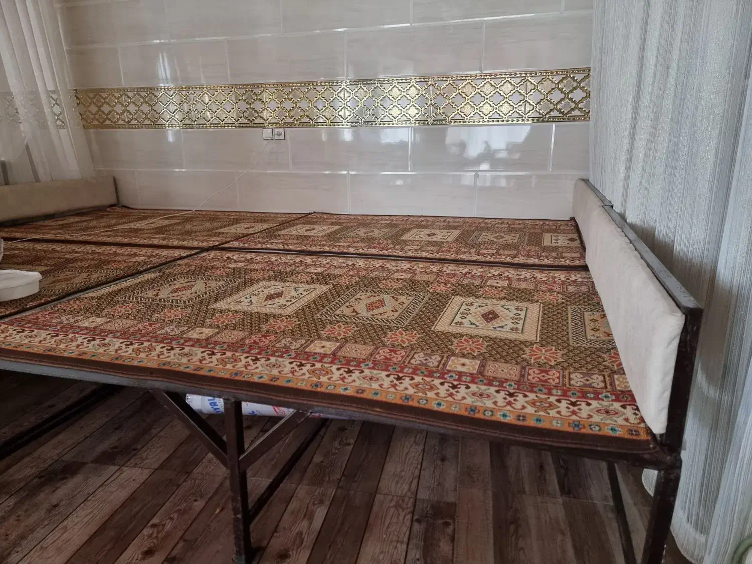 تخت فضای باز|صندلی و نیمکت|آستارا, |دیوار