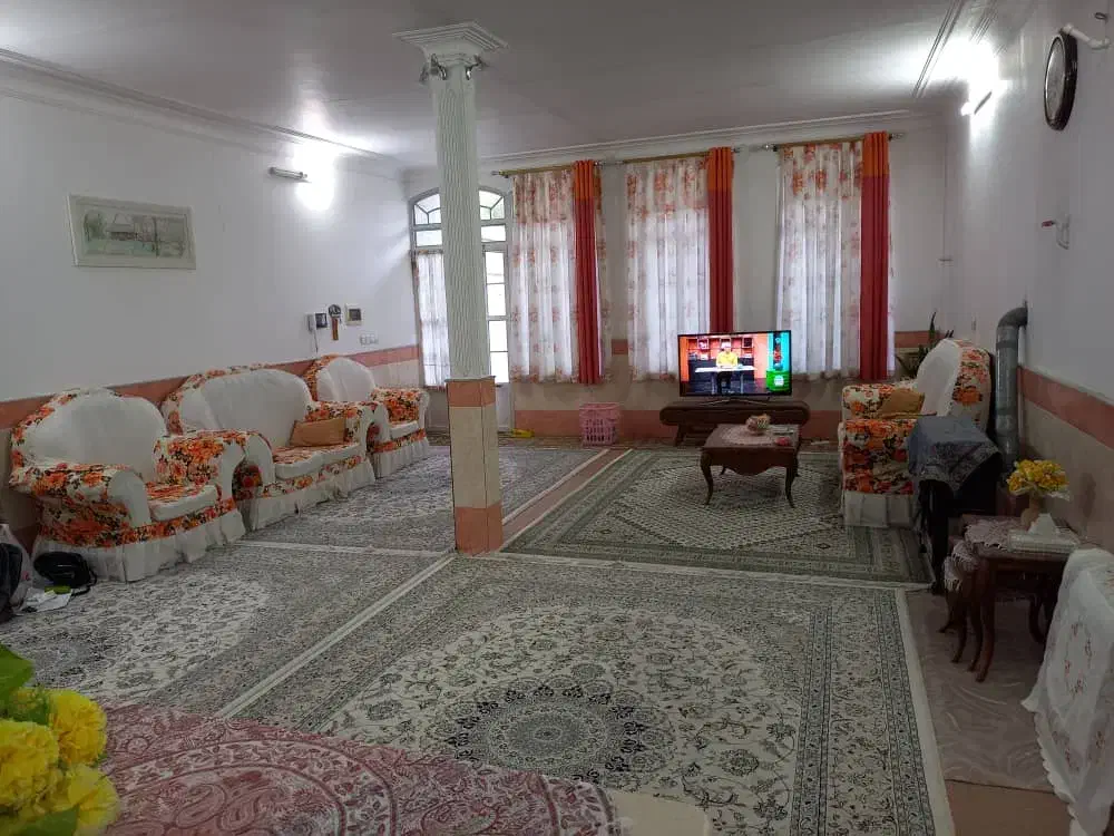 منزل مسکونی ۱۵۰ متری سندتکبرگ کوچه۱۲متری|فروش خانه و ویلا|قم, لسانی|دیوار