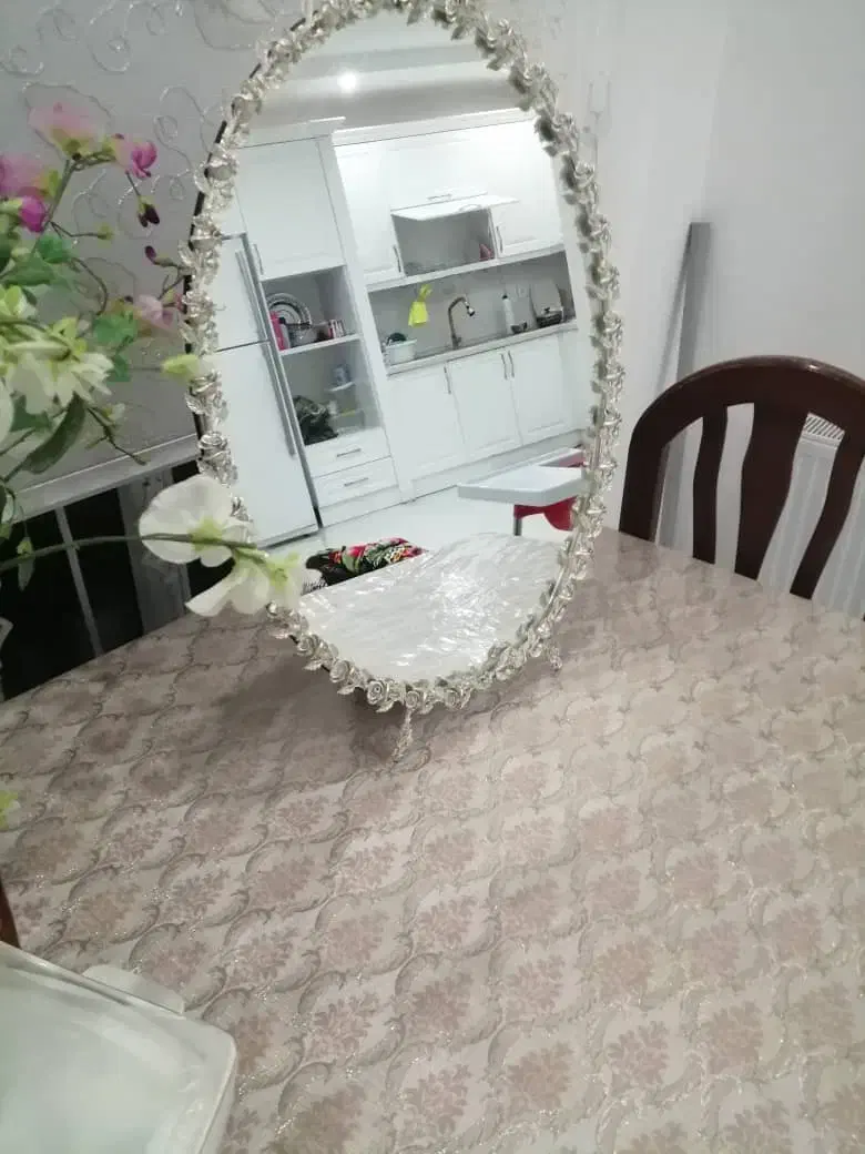 آینه عروس|آینه|مشهد, چهارچشمه|دیوار