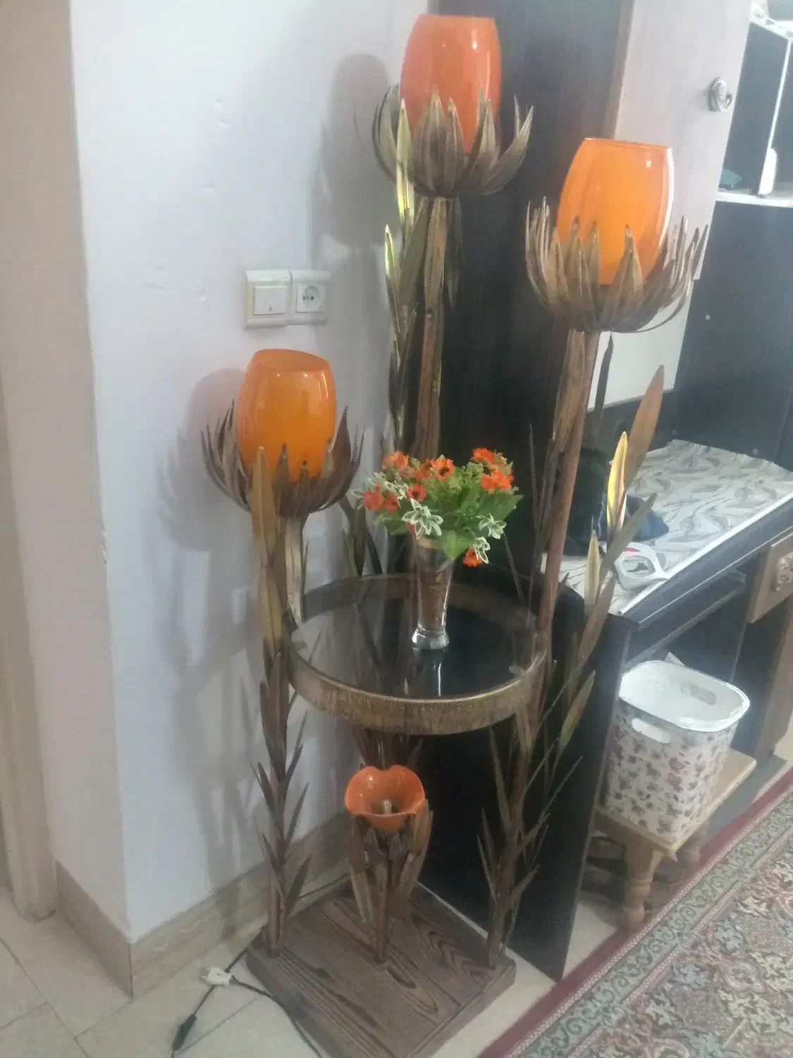 دکوری گل لاله با برگ های مسی.|صنایع دستی و سایر لوازم تزئینی|یزد, |دیوار