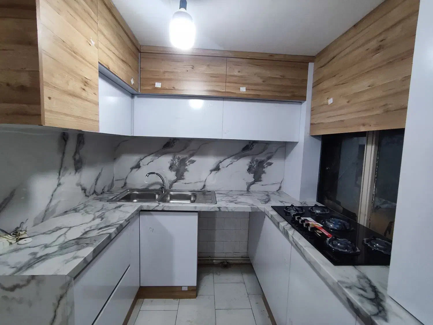 فروش واحد در اول اندیشه رواسان پونک (املاک صفاوند)|فروش آپارتمان|تبریز, |دیوار