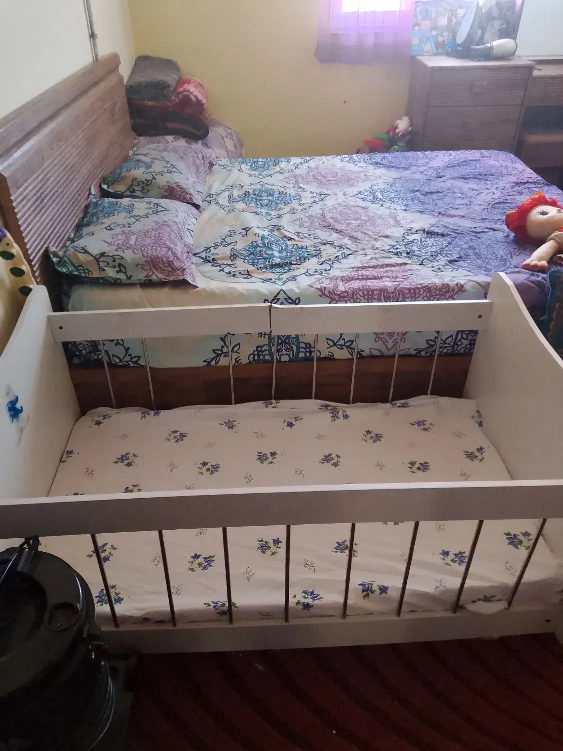 تخت|تخت و سرویس خواب|گلبهار, شهر جدید گلبهار|دیوار