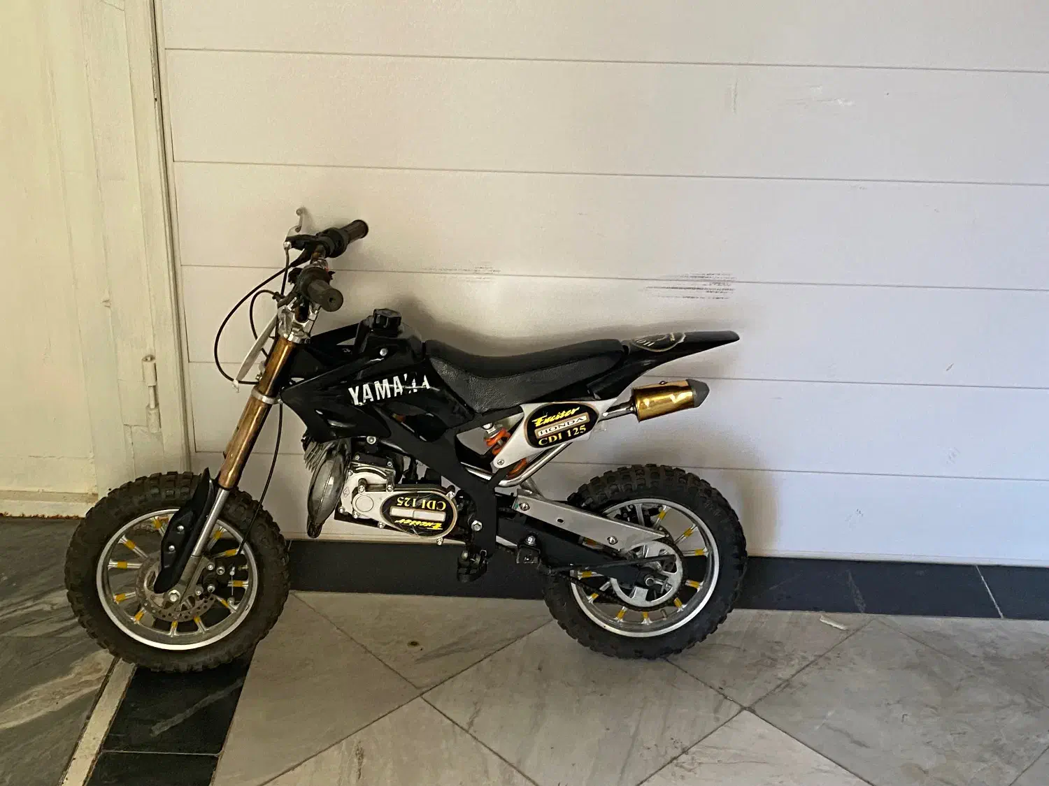 مینی کراس|موتورسیکلت|اراک, |دیوار