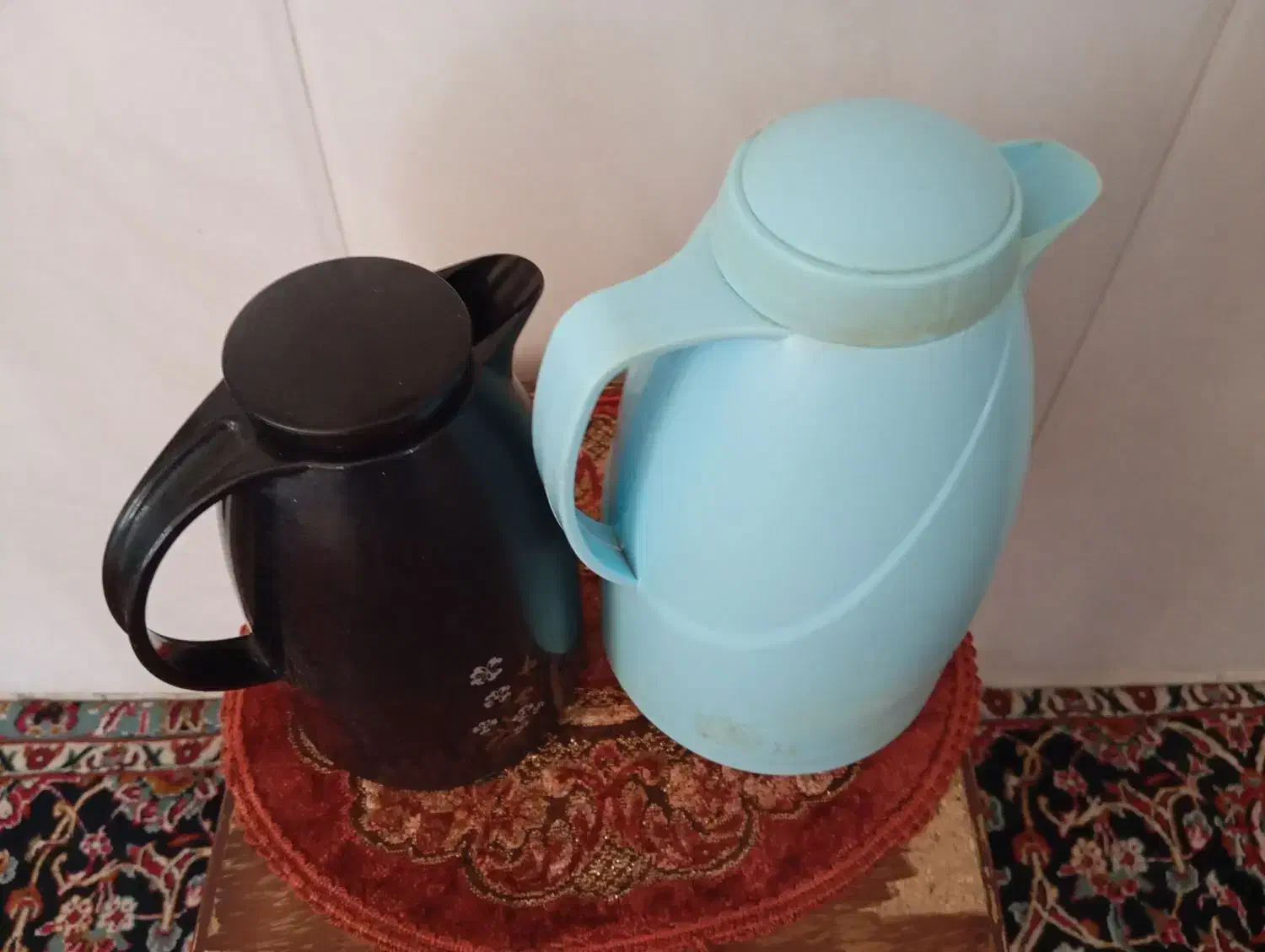 دوعدد فلاکس ویه عدد کتری بزرگ هر سه سالم سالم|ظروف سرو و پذیرایی|قم, شهر قائم|دیوار