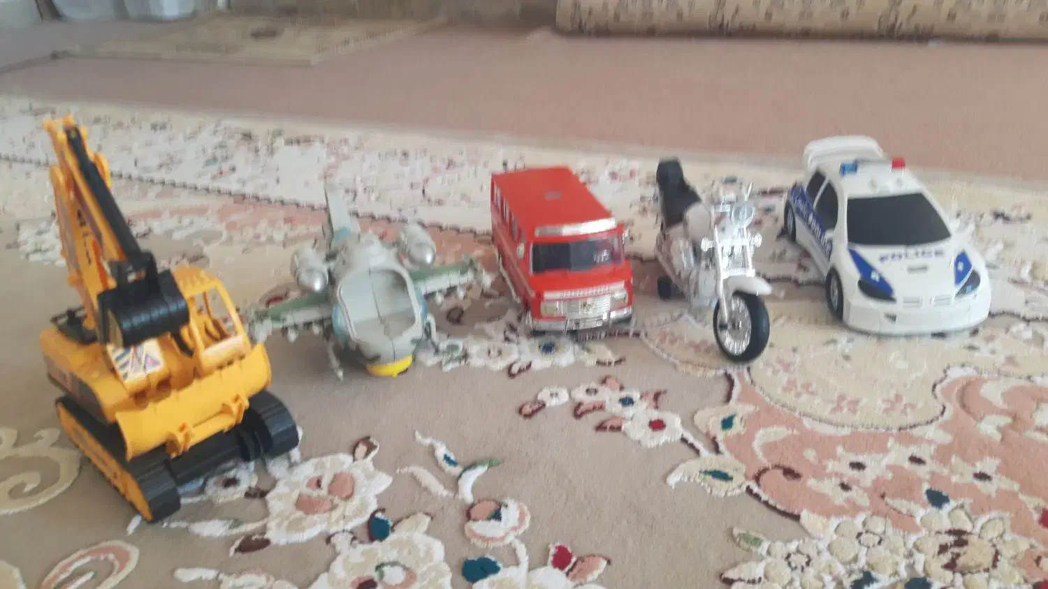 سلام اسباب بازی درحد نو ۵۰۰هزارتومان|اسباببازی بچه|ایلام, |دیوار