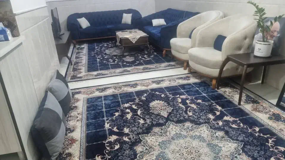 مبل چستر ۸ نفره به همراه جلو مبلی و ۳تا عسلی|مبلمان خانگی و میز عسلی|قم, حاج خلیل|دیوار