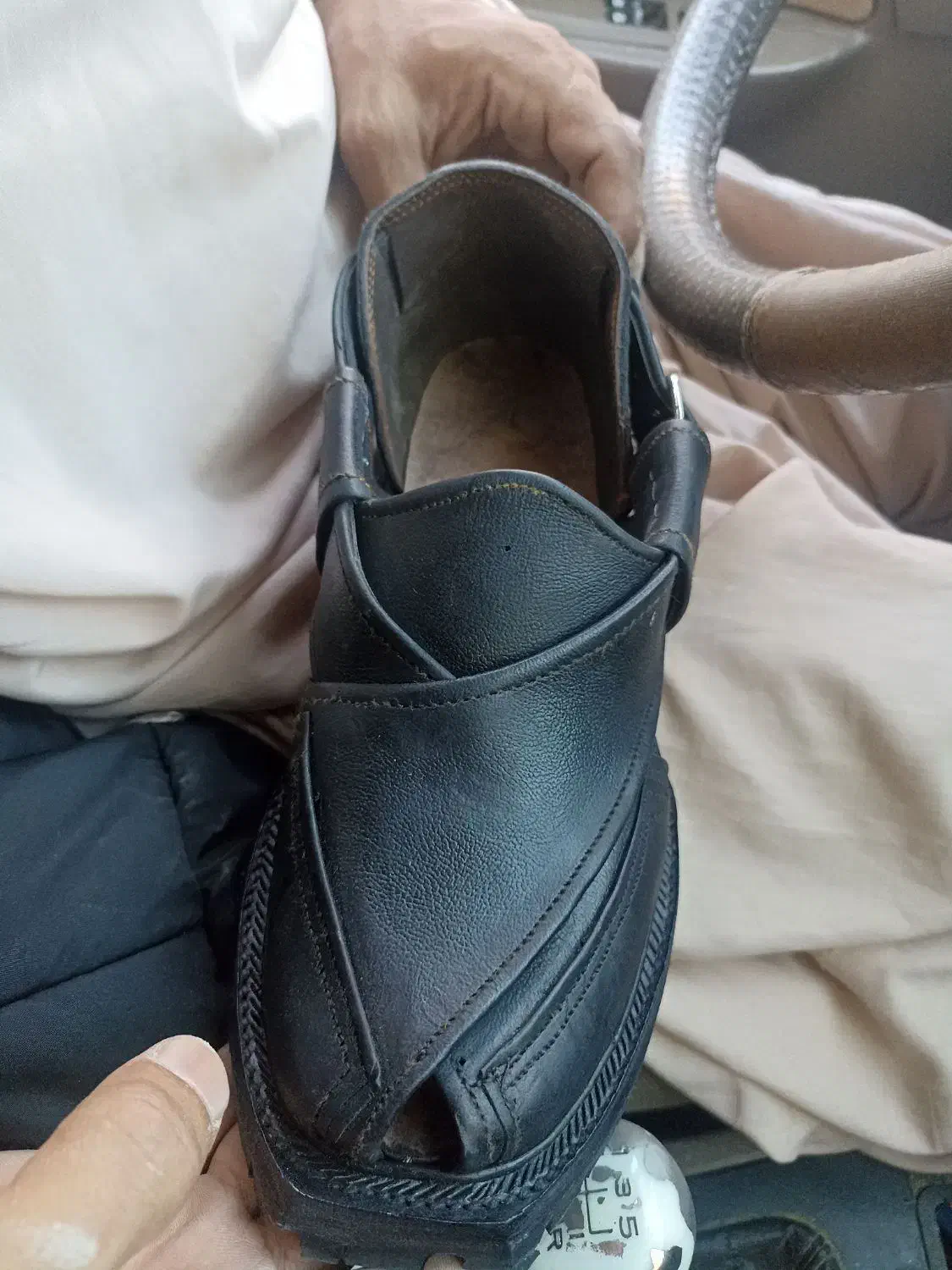 چوط نیم بوط|کیف، کفش، کمربند|سراوان, |دیوار