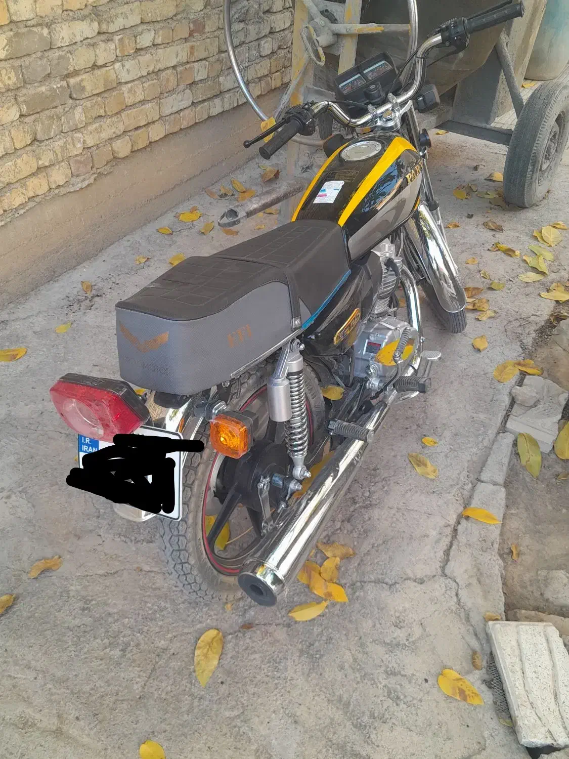 موتور|موتورسیکلت|سمیرم, |دیوار