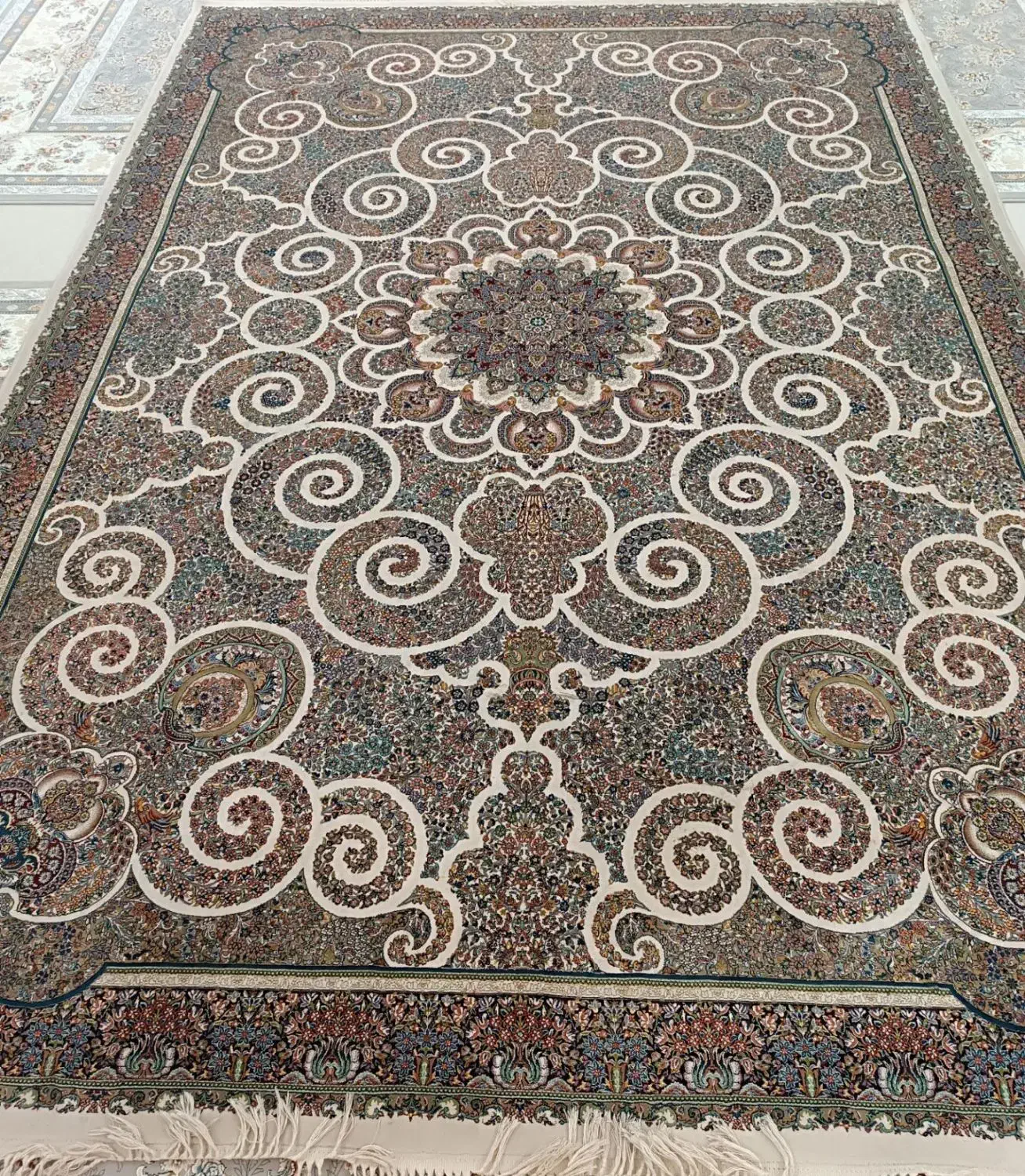 دوتخته فرش ۹ متری ۱۰۰۰ شانه|فرش|ایلام, |دیوار