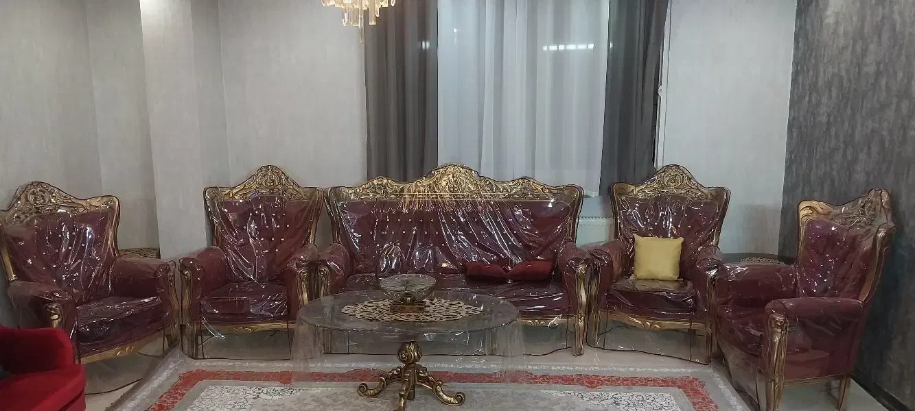 مبل سلطنتی با نهار خوری هشت نفره|مبلمان خانگی و میز عسلی|شاهینشهر, خانه کارگر|دیوار