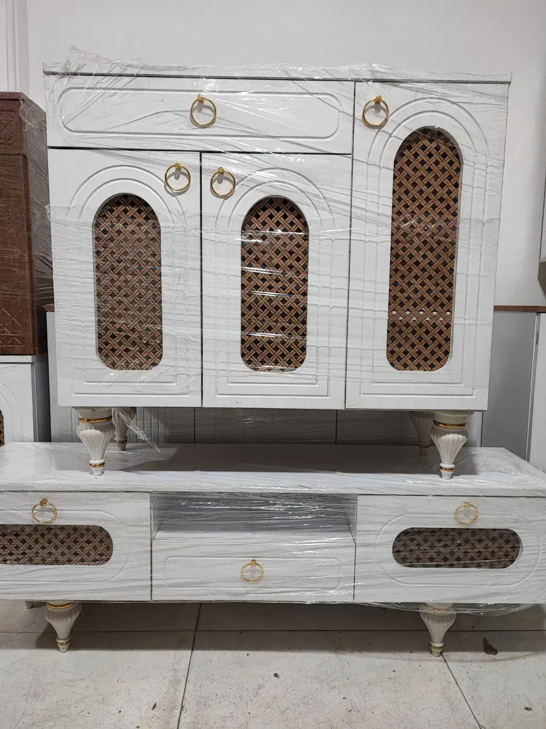 جاکفشی / میز تلویزیون ( حصیری )|جاکفشی، کمد، دراور|مشهد, ایثارگران|دیوار