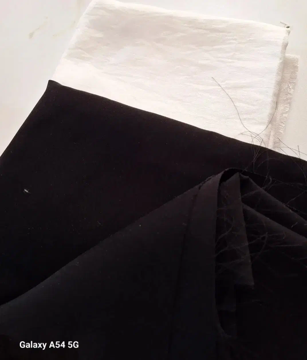 پارچه باربی گران|لباس|قم, شاه سید علی|دیوار