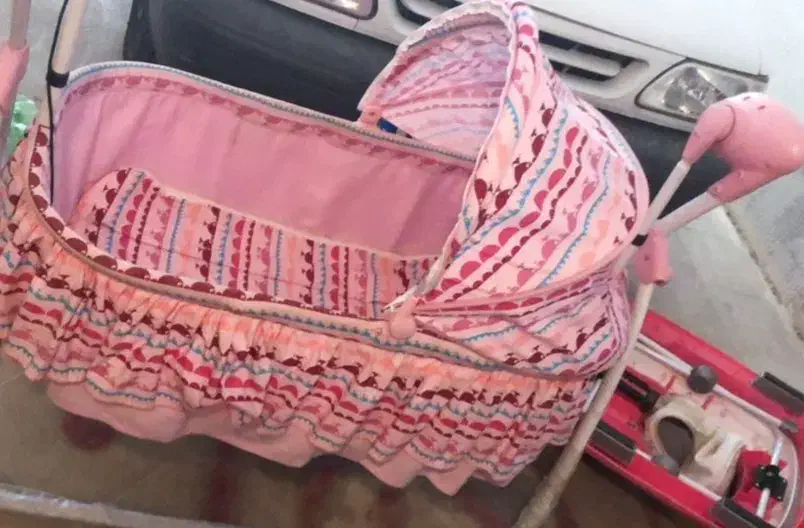 گهواره برقی،موزیکال|تخت و صندلی بچه|شیراز, معالی‌آباد|دیوار