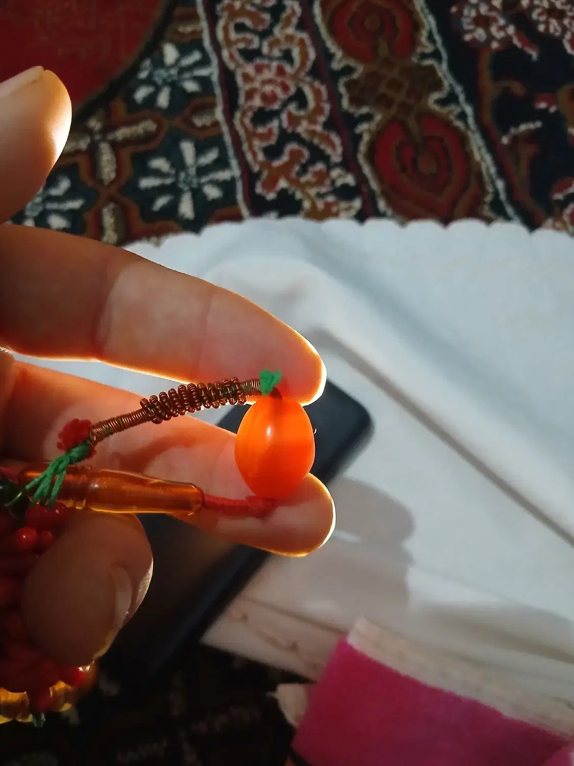 یک مهره کهنه|کلکسیون اشیاء عتیقه|اقبالیه, |دیوار