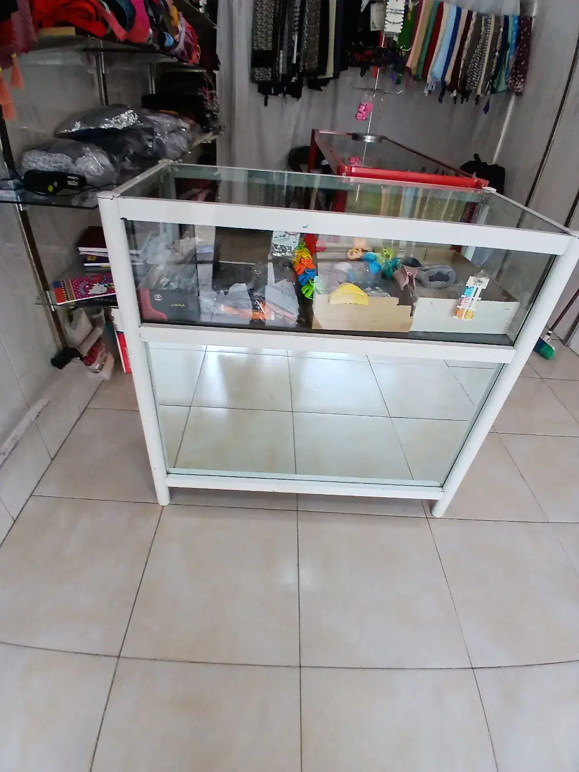 جمع آوری مغازه این لباس های زیربامیزها|لباس|تبریز, |دیوار