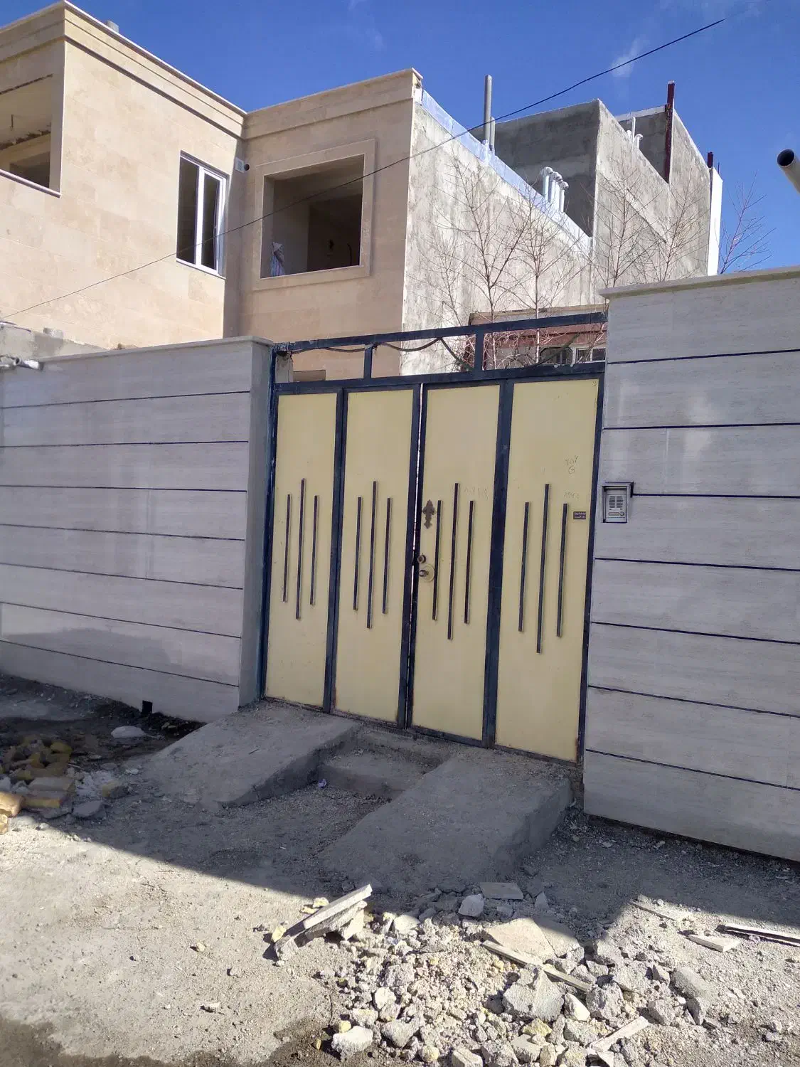 اجرایکاشیسرامیکموزائیک نمایساختمان|خدمات پیشه و مهارت|میانه, |دیوار