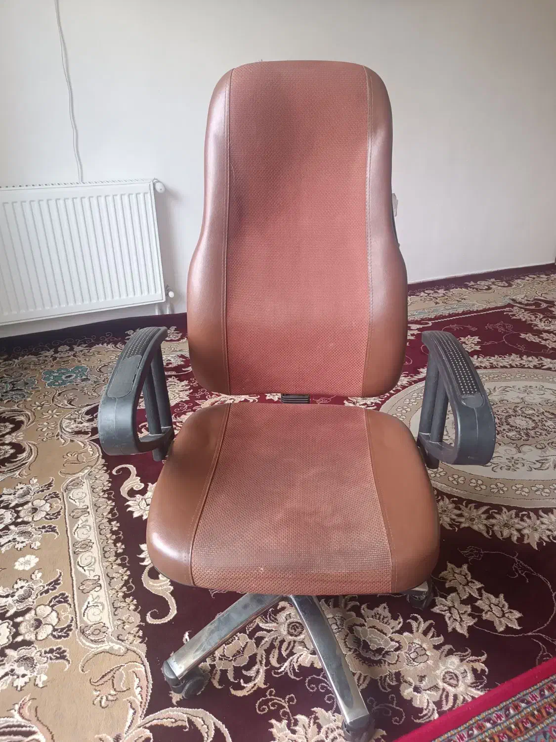 صندلی چرخدار|صندلی و نیمکت|زاهدان, |دیوار