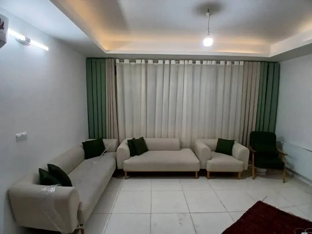 مبل ۹ نفره مینیمال درحد نو همراه پرده|مبلمان خانگی و میز عسلی|قنوات, |دیوار