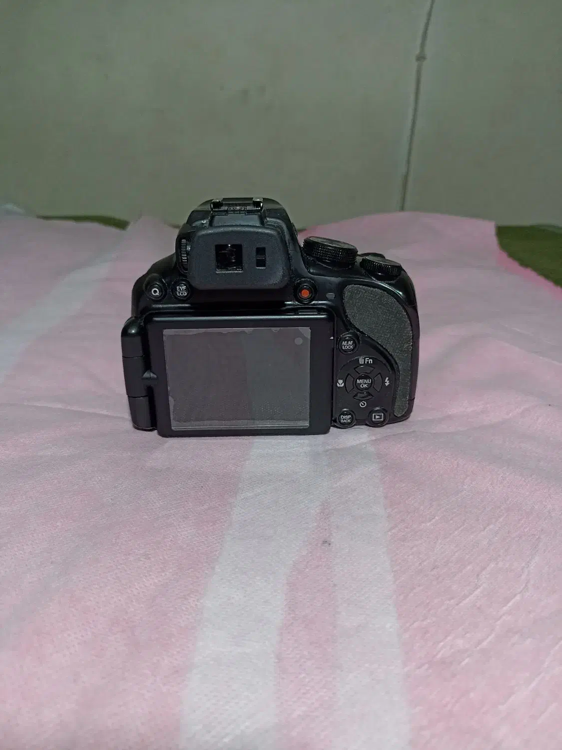 دوربین عکاسی در حد بسیار کم کار|دوربین عکاسی و فیلمبرداری|تهران, فلسطین (میدان انقلاب)|دیوار