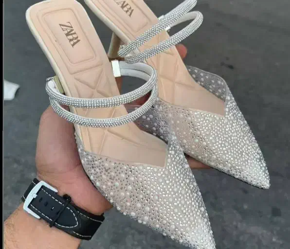 صندل|کیف، کفش، کمربند|بندر گناوه, |دیوار