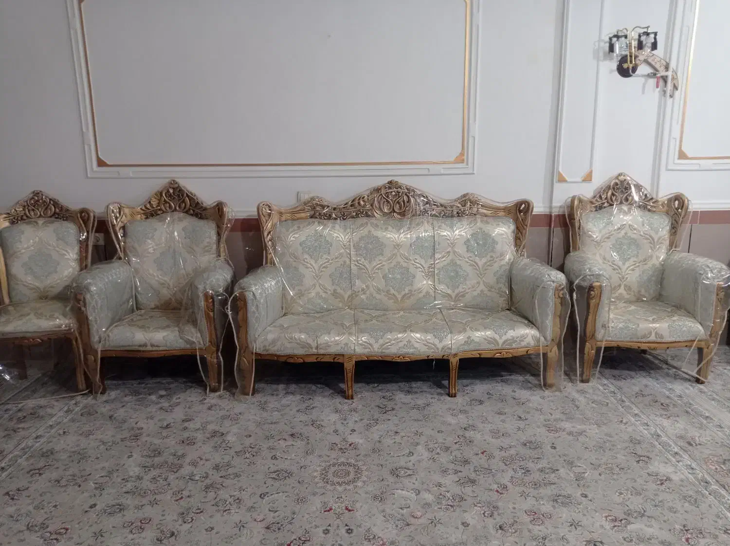 مبلمان ۹نفره سلطنتی چوب راش|مبلمان خانگی و میز عسلی|کوهدشت, |دیوار