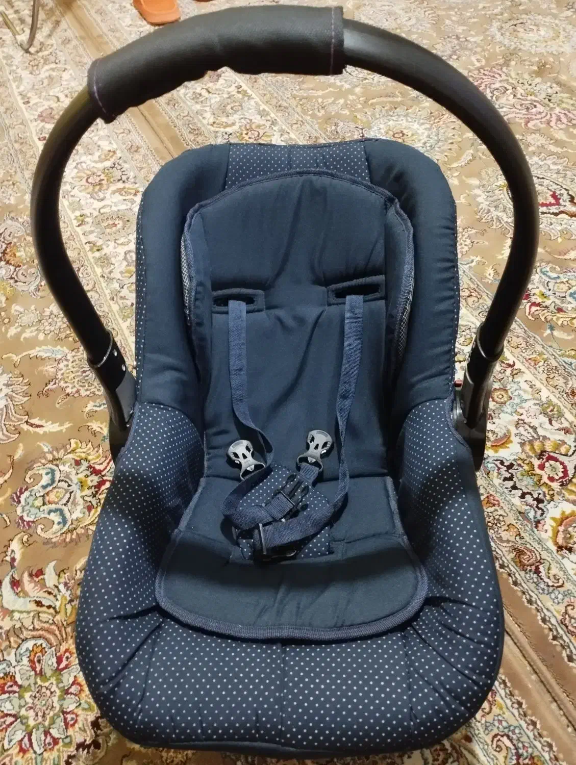 کریر نوزاد تمیز و سالم زیاد استفاده نشده|کالسکه و لوازم جانبی|بندر انزلی, نوغان|دیوار