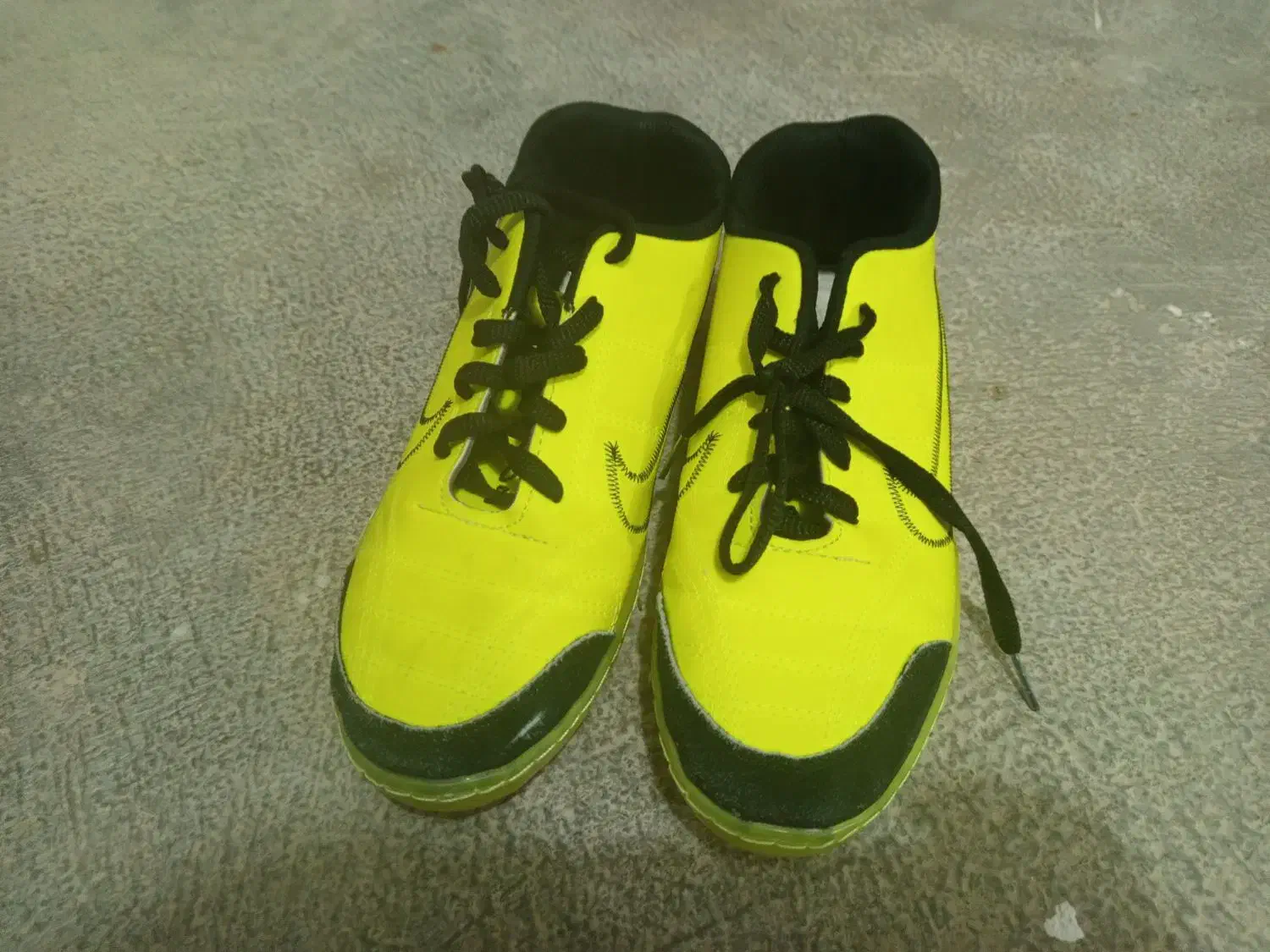 کفش چمنی|تجهیزات ورزشی|نورآباد, |دیوار