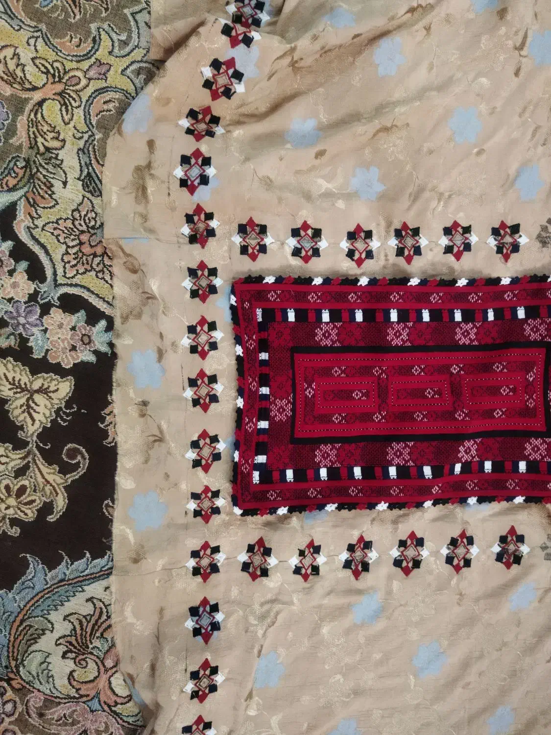 تکدامن فوری|لباس|سراوان, |دیوار