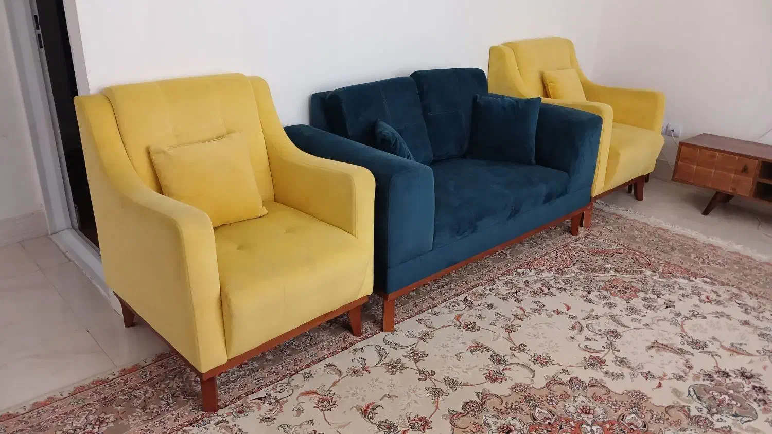 مبل نیم ست|مبلمان خانگی و میز عسلی|کرمانشاه, |دیوار