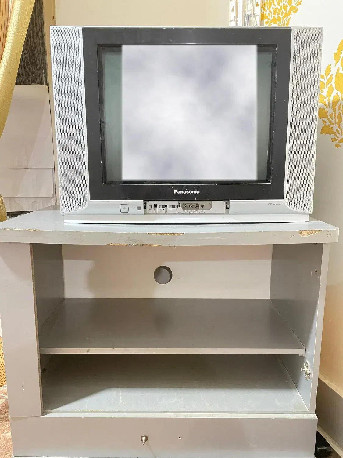 تلویزیون و میز تلویزیون|تلویزیون و پروژکتور|خرمشهر, |دیوار