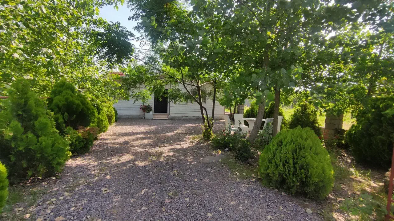 ویلا دربست لب ساحل|اجارهٔ کوتاهمدت ویلا و باغ|رودسر, |دیوار