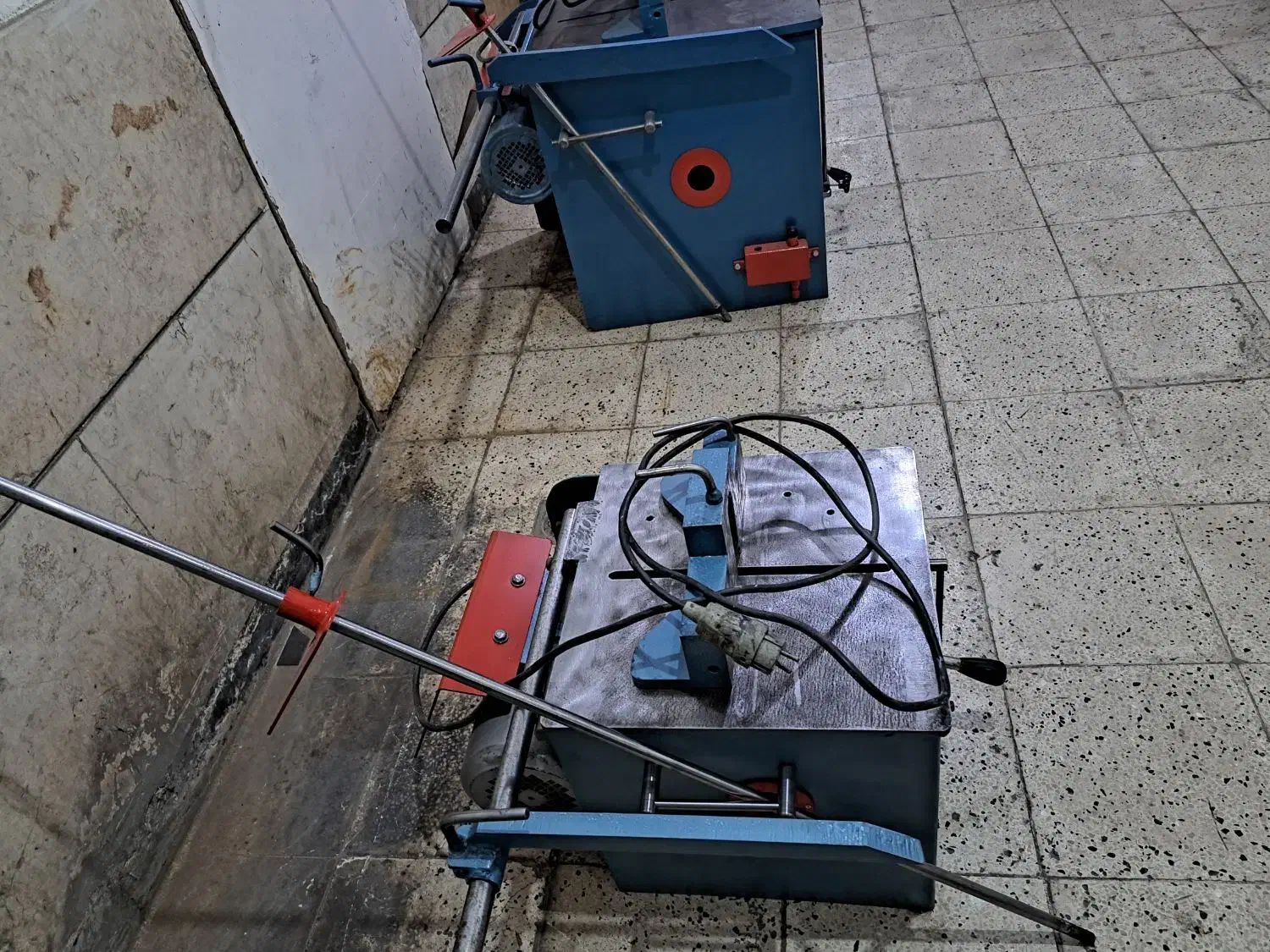 فارسی برصندوقی نوسایزبزرگ ومتوسط درجه یک|ابزارآلات|مشهد, ابوذر|دیوار