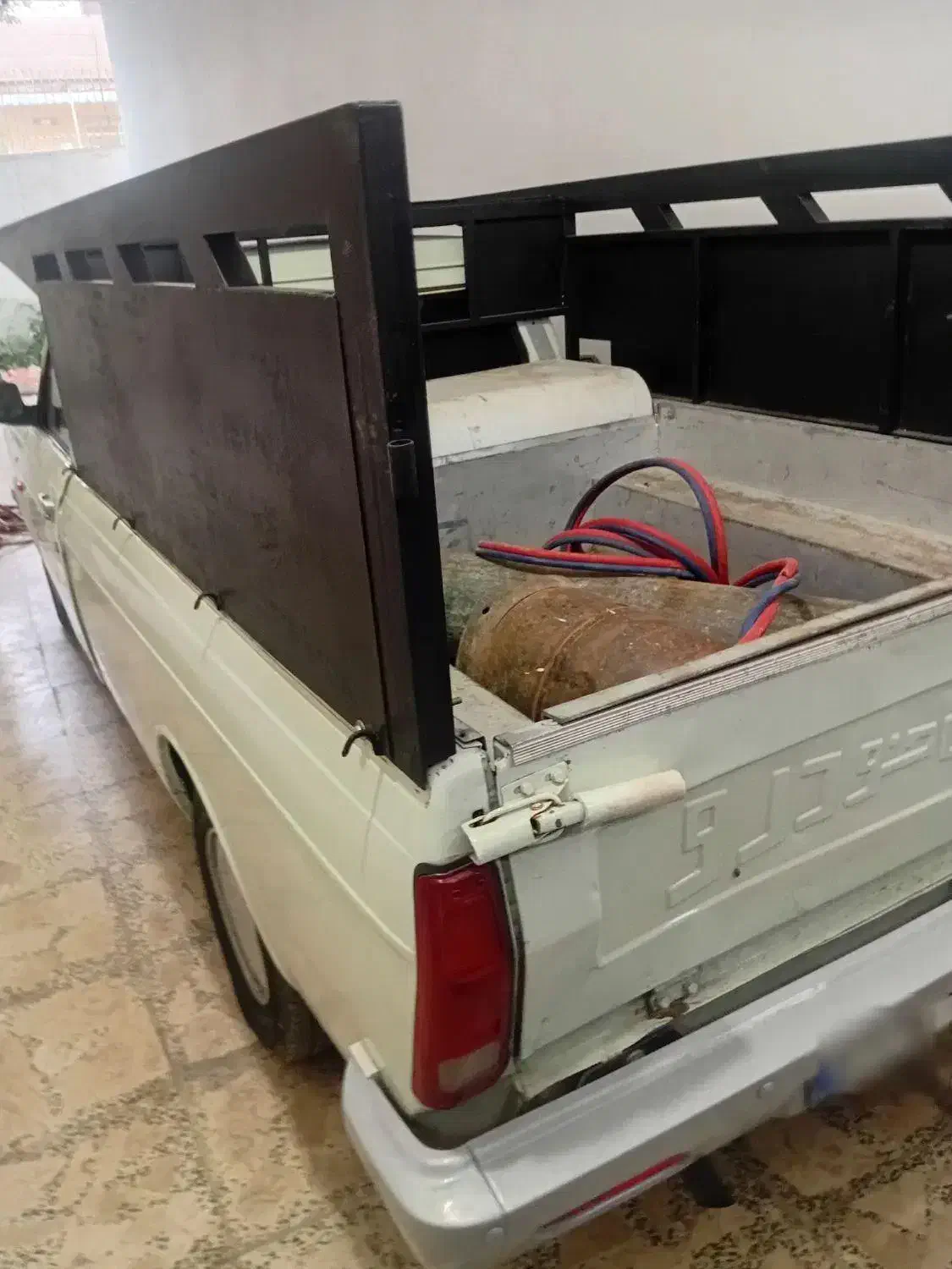 یک عدد پیکان وانت مدل ۹۲ به فروش می رصد|خودرو سواری و وانت|رشت, شکار اسطلخ|دیوار