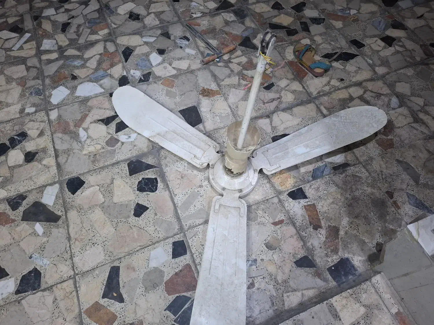 پنکه سقفی|پنکه و تصفیه‌کنندهٔ هوا|دزفول, |دیوار