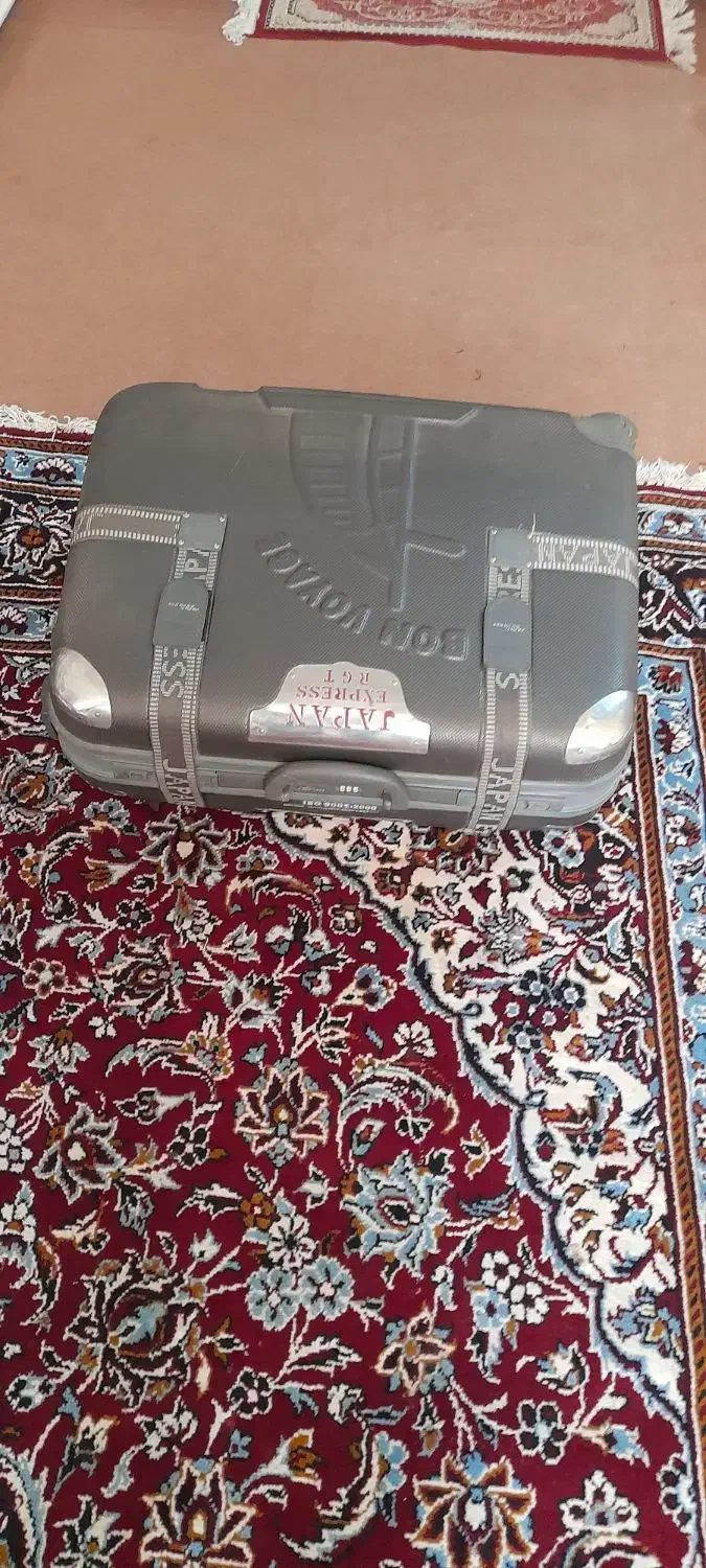 چمدان|کیف، کفش، کمربند|اهواز, سپیدار|دیوار