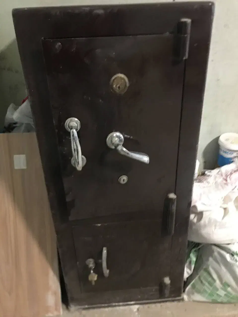 گاوصندوق|ابزارآلات|مشهد, کوه سنگی|دیوار