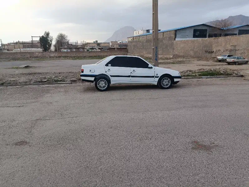 405 سفید|خودرو سواری و وانت|خرمآباد, |دیوار