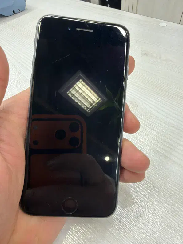 iPhone 8 64|موبایل|تهران, گلستان (شهرک راه آهن)|دیوار