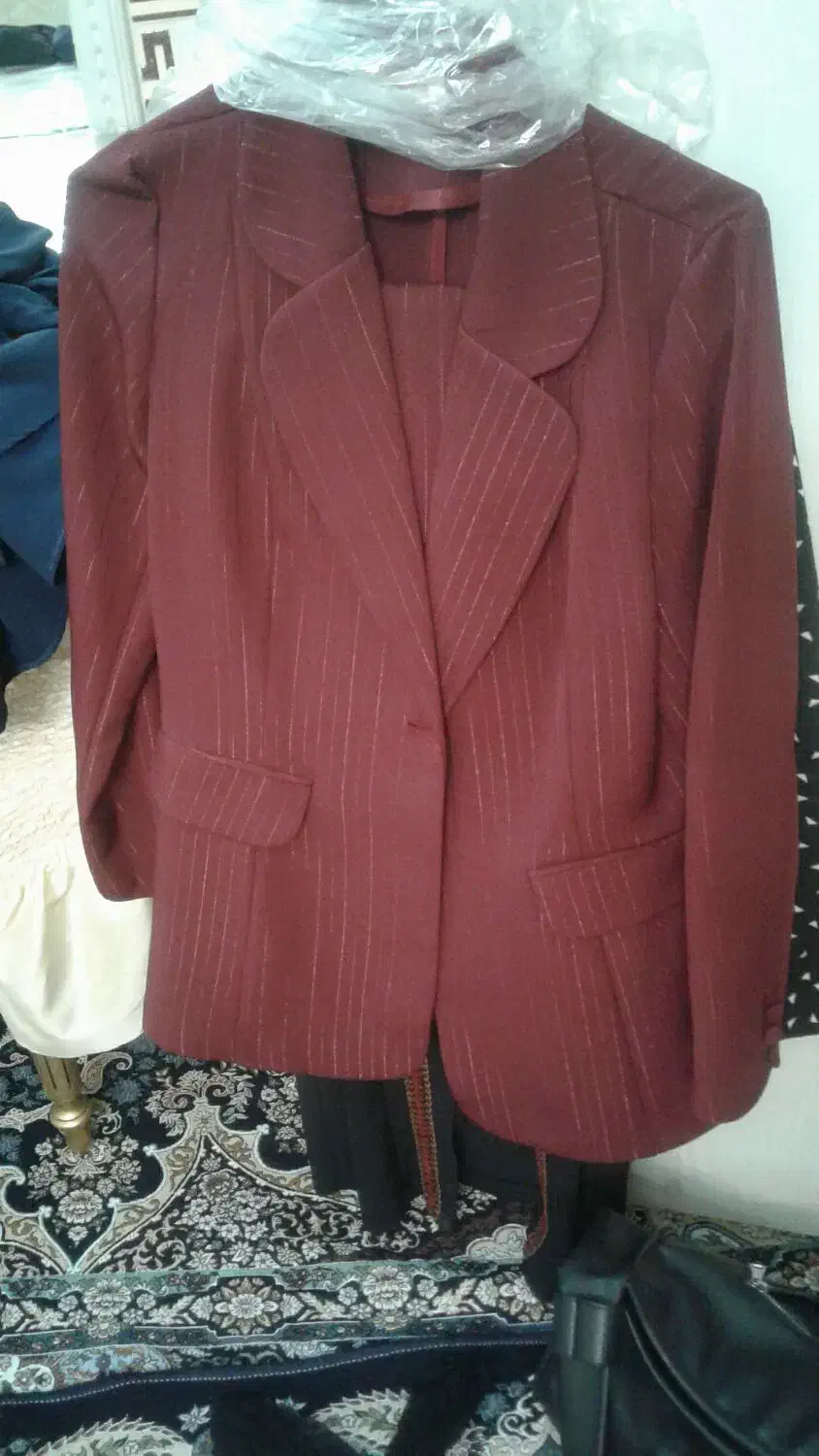 لباس مجلسی|لباس|بهارستان, |دیوار