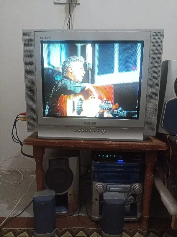 ۲۱اینچ سامسونگ|تلویزیون و پروژکتور|مشهد, نیزه|دیوار