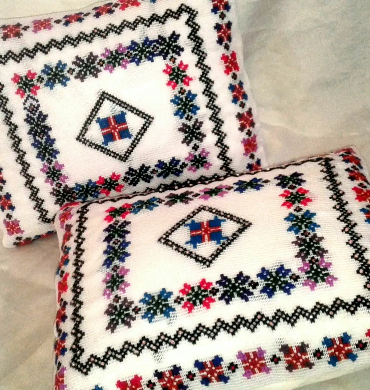 بالش بلوچی|رختخواب، بالش، پتو|بیرجند, |دیوار