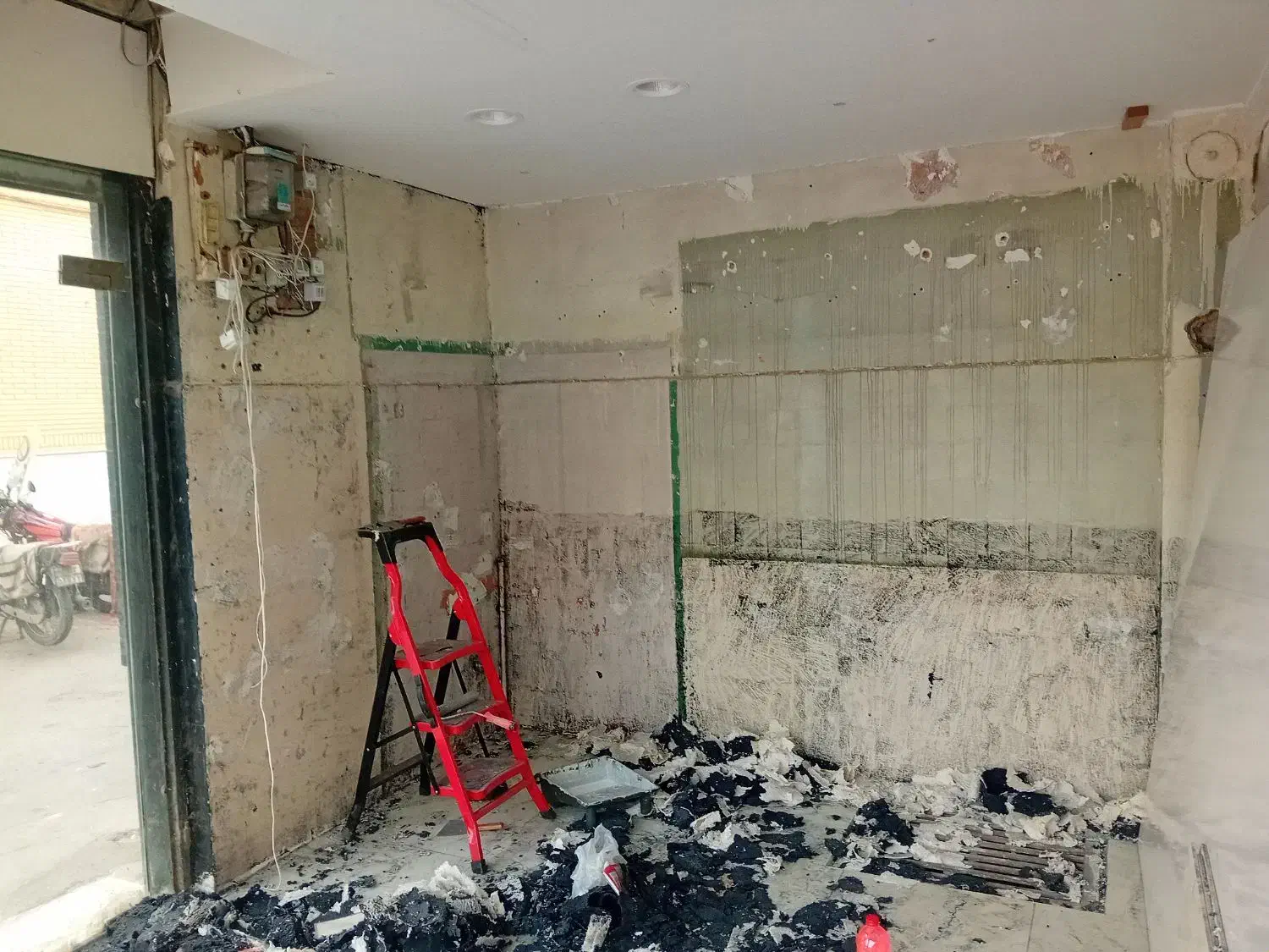 نصاب کاغذ دیواری|خدمات پیشه و مهارت|قم, باجک یک|دیوار