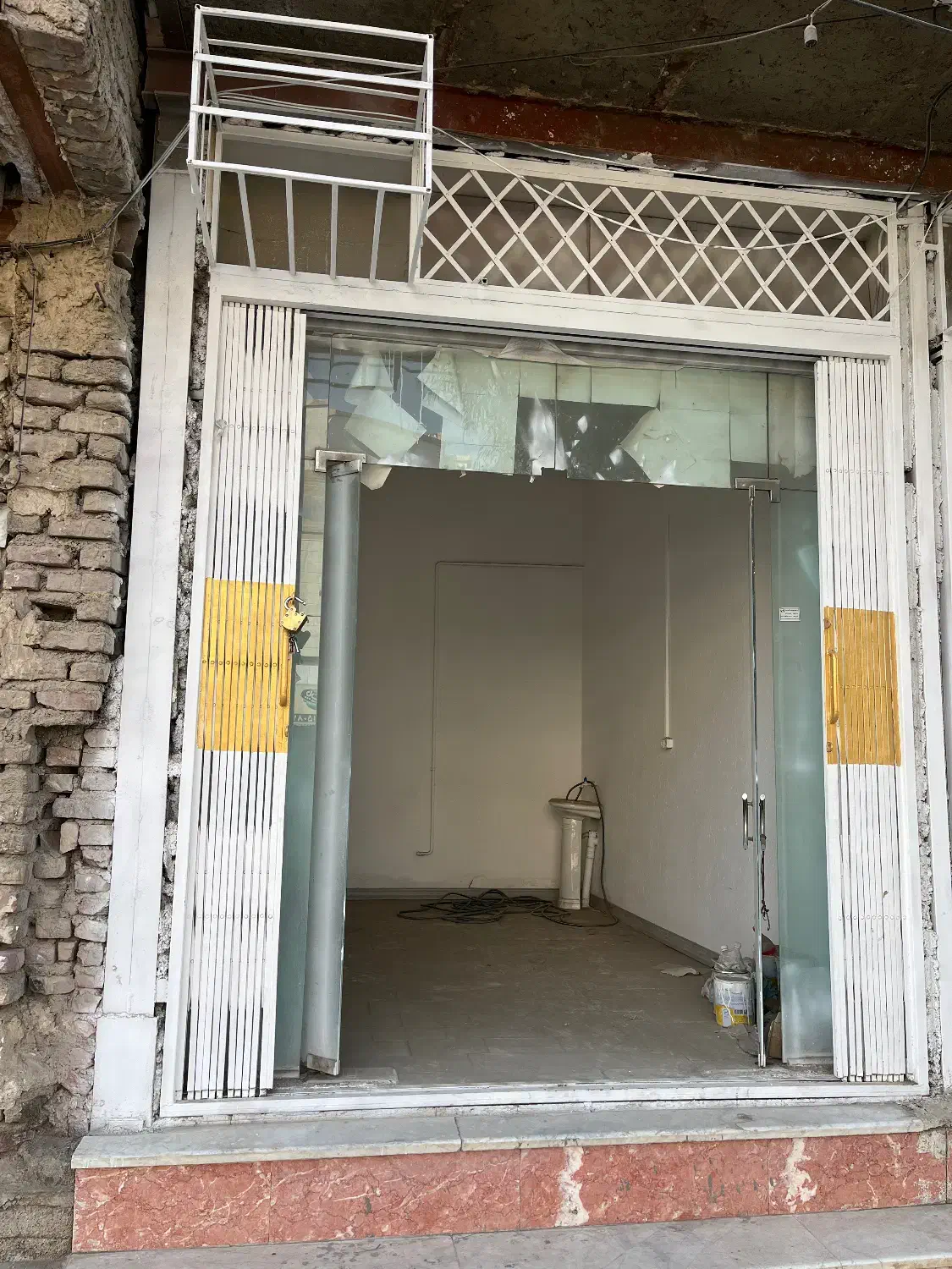 اجاره مغازه امیرالمومنین|اجارهٔ دفتر کار، اتاق اداری، مطب|زاهدان, |دیوار