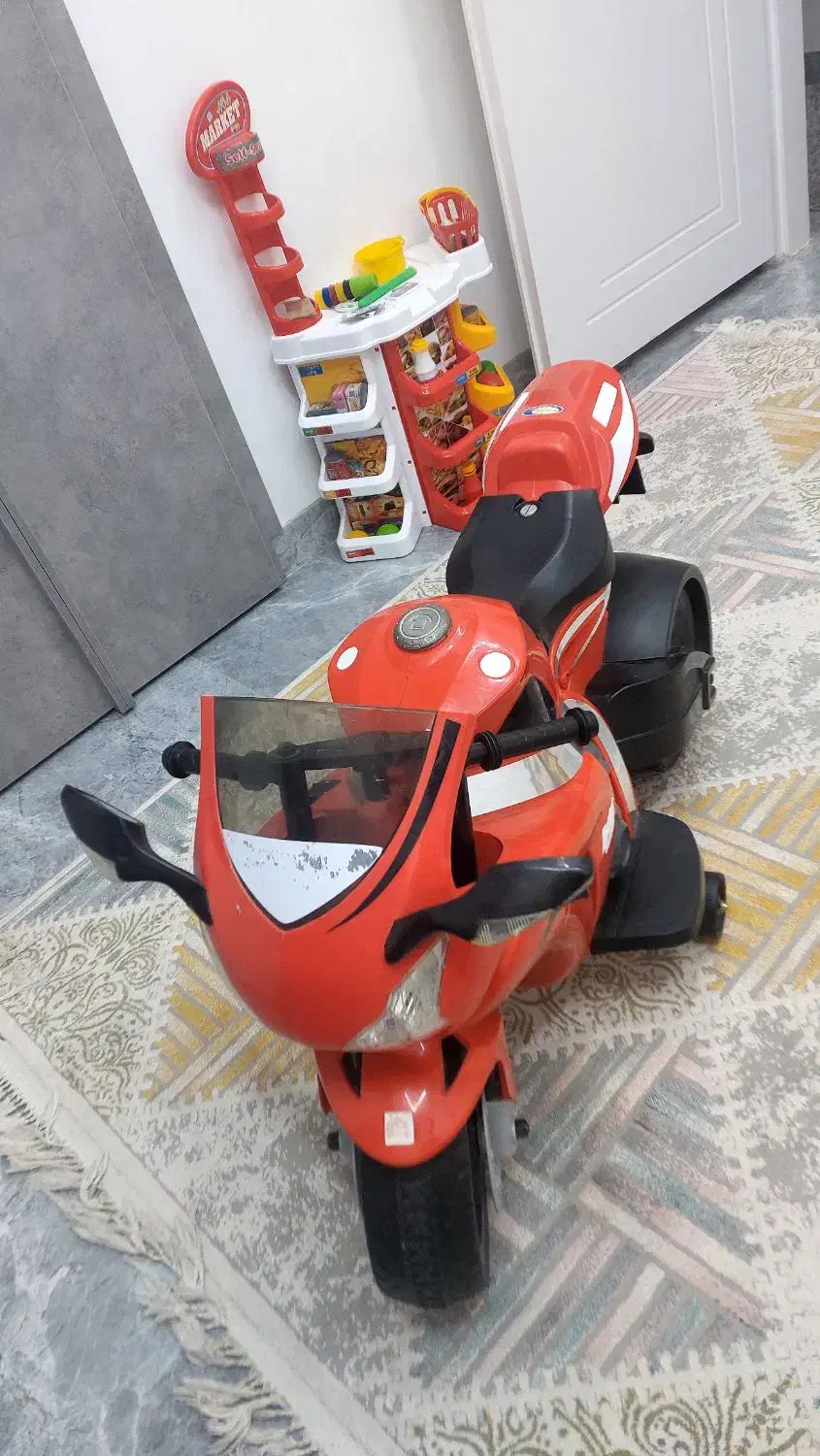 موتور شارژی پسرانه سالم و بدون ایراد با شارژر|اسباب‌بازی بچه|گنبد کاووس, |دیوار