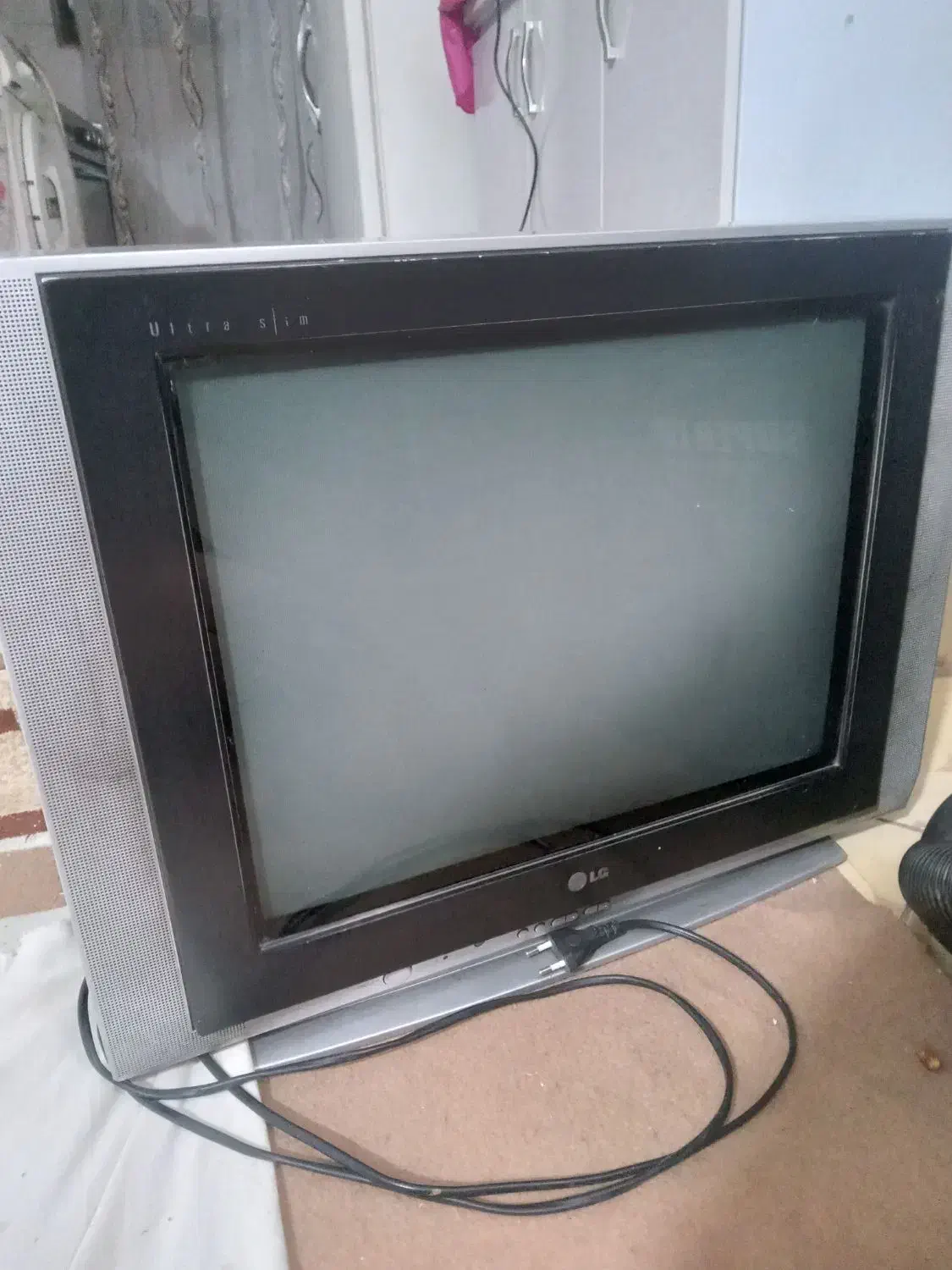 تیوی قدیمی ال جی ۳۲اینچ سالم درحدنوباکنتور|تلویزیون و پروژکتور|قرچک, باقرآباد|دیوار