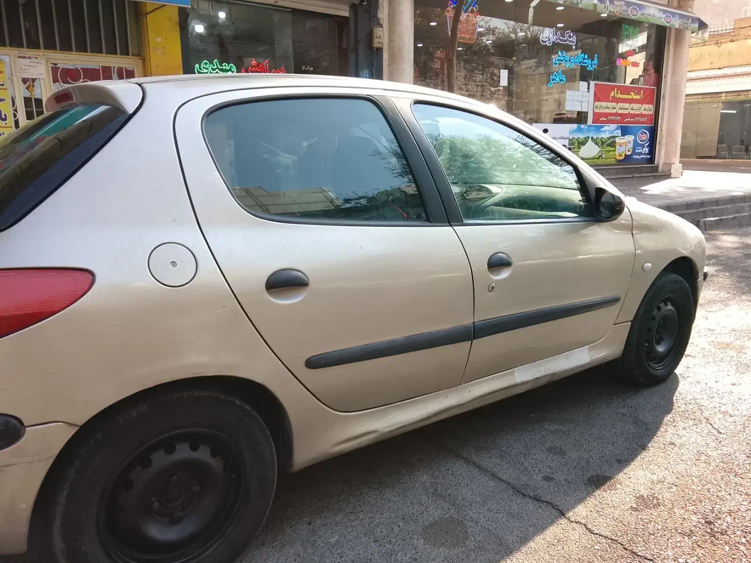 پژو ۲۰۶ مدل ۸۳|خودرو سواری و وانت|ورامین, ورامین|دیوار